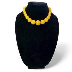 Yellow Beaded Necklace & matching earrings EUC
